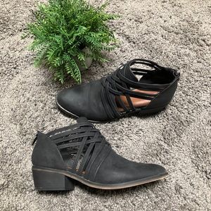 Maurices Cece Black Strappy Ankle Booties Size 8